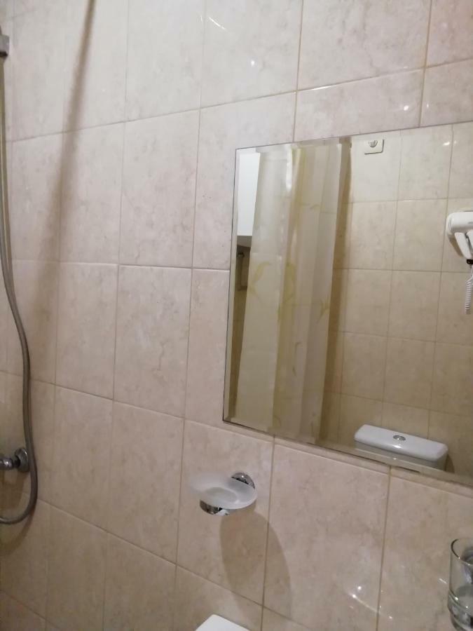 Mini-Hotel Yanson 2 가그라 외부 사진