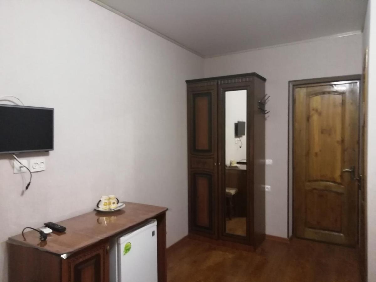 Mini-Hotel Yanson 2 가그라 외부 사진